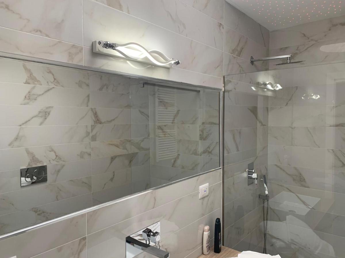 Penthouse Aureliana Attico Con Piscina A Roma Apartment Exterior photo