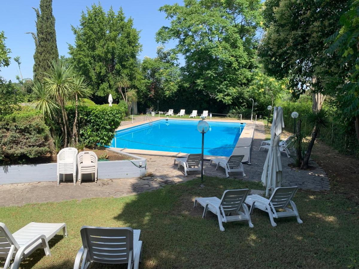 Penthouse Aureliana Attico Con Piscina A Roma Apartment Exterior photo